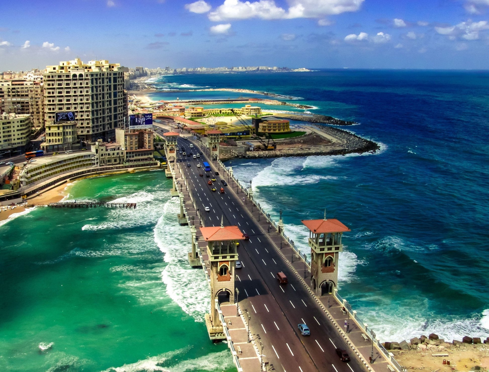From Cairo: Private Day Tour to Alexandria with Roman Theatre, Pompey's Pillar and Seafood Lunch