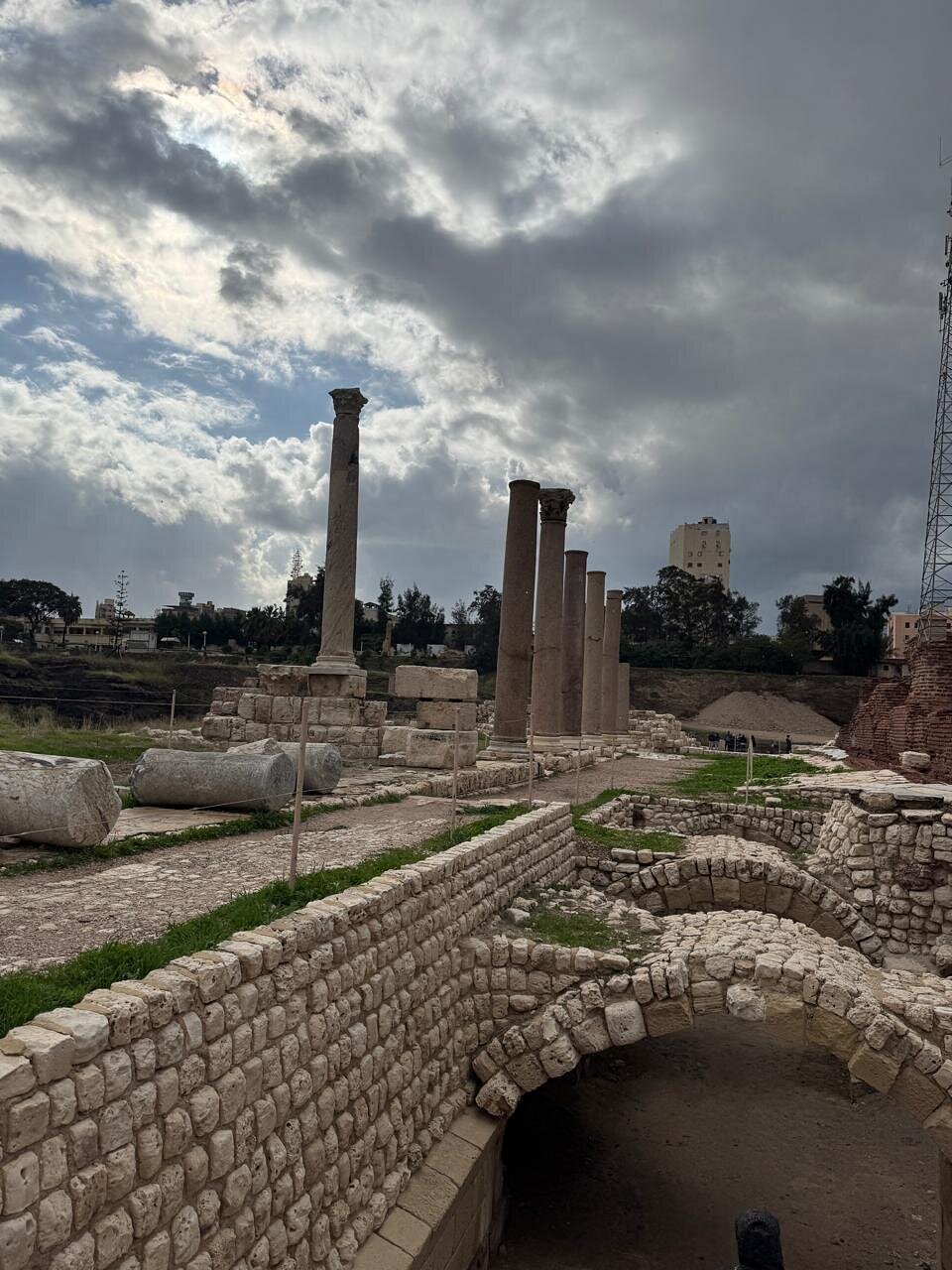 From Cairo: Private Day Tour to Alexandria with Roman Theatre, Pompey's Pillar and Seafood Lunch
