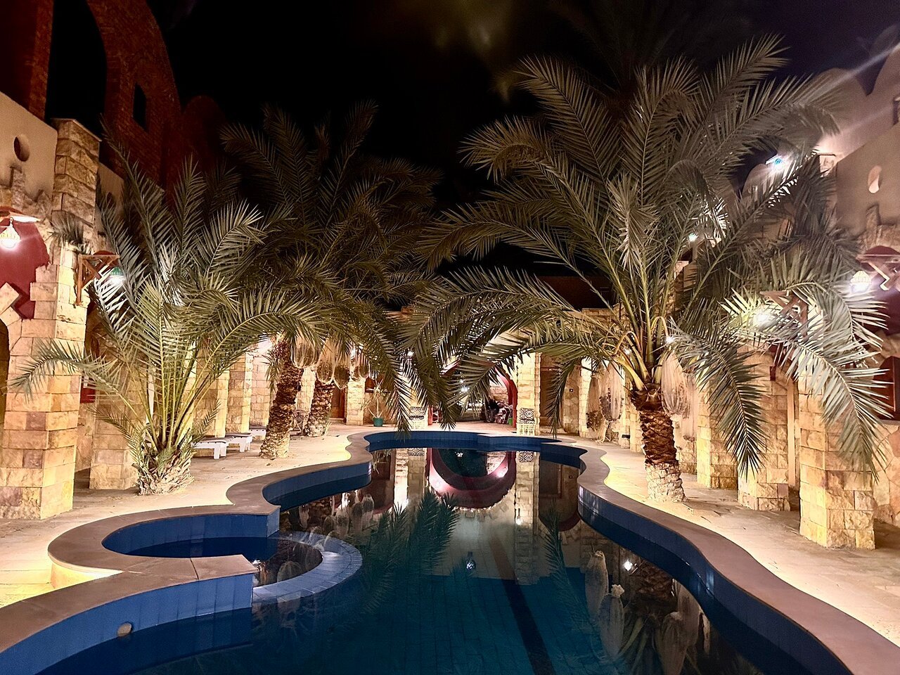 From Cairo: Private Guided Fayoum Oasis Day Tour with Desert Safari