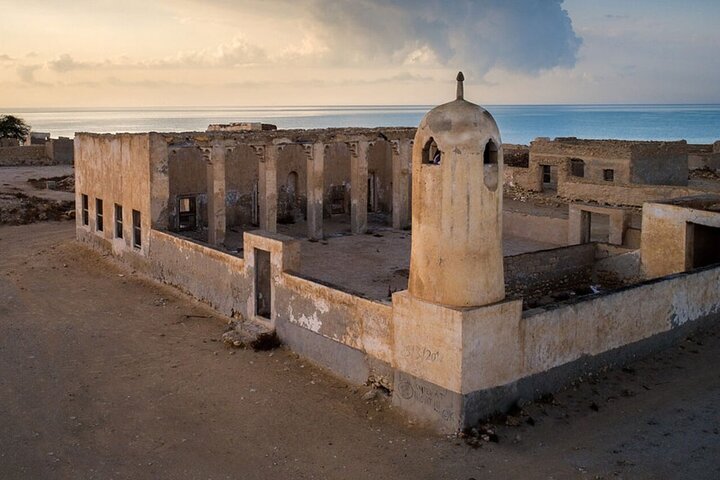 From Doha: North Qatar Guided Tour with Transfers