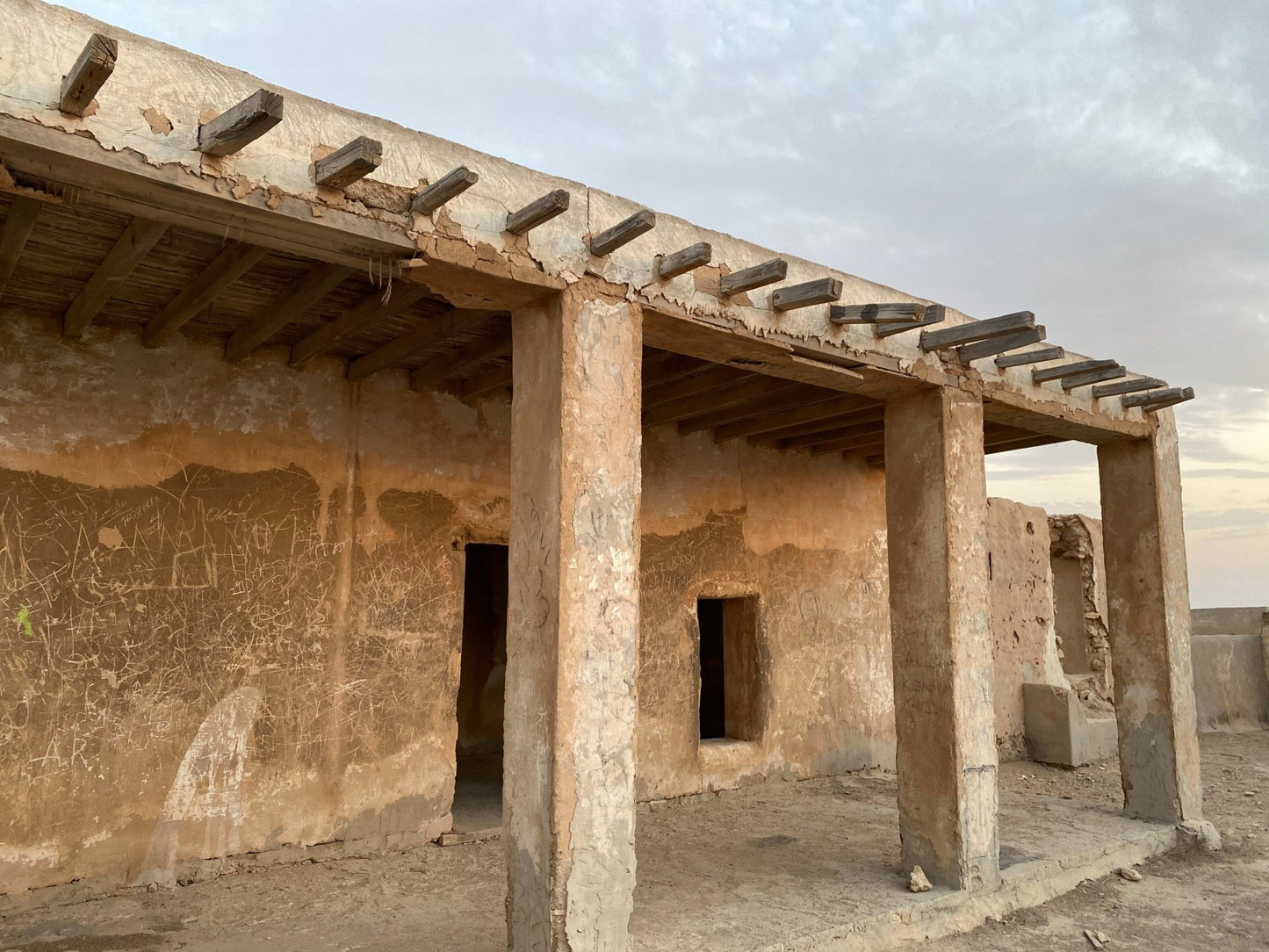 From Doha: North Qatar Guided Tour with Transfers