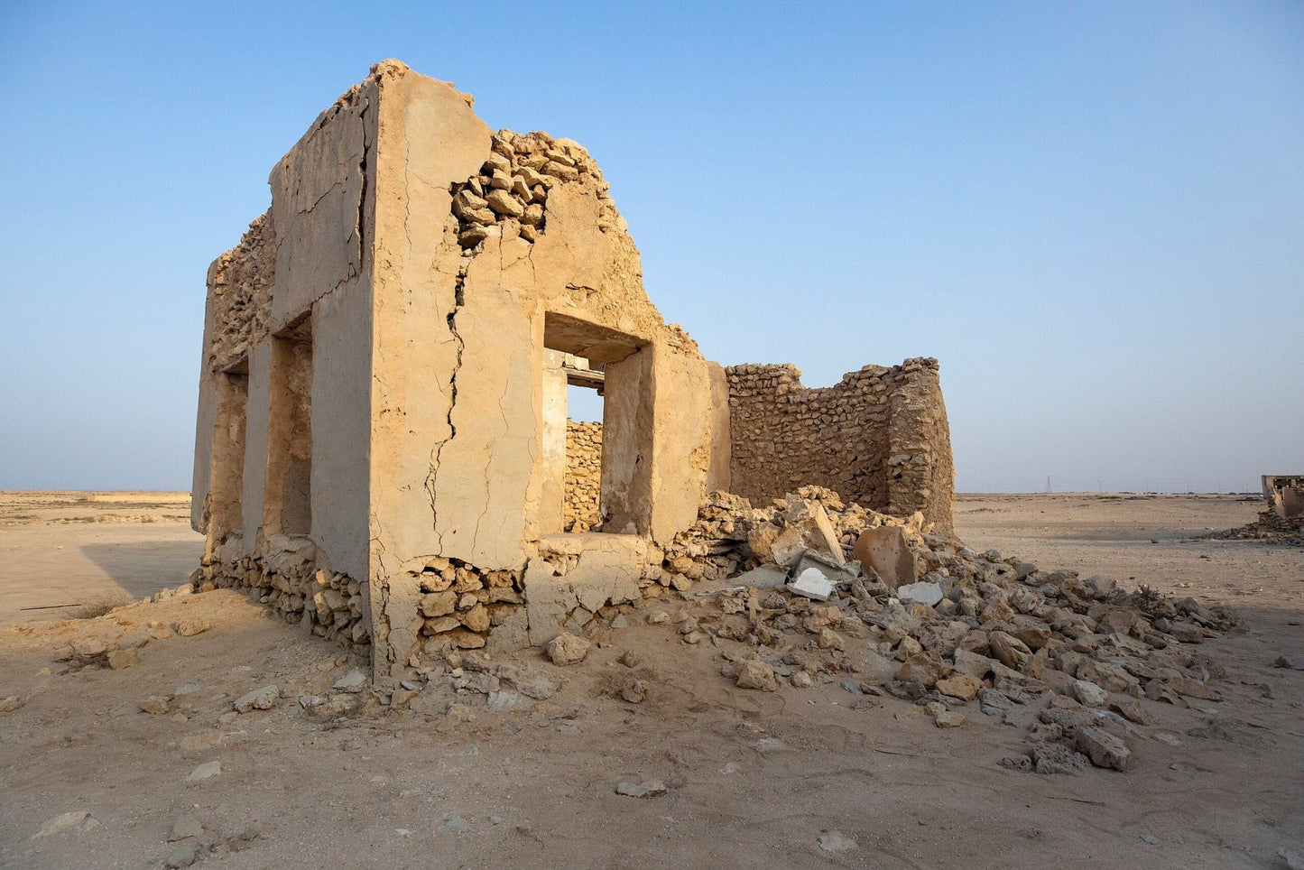 From Doha: North Qatar Guided Tour with Transfers