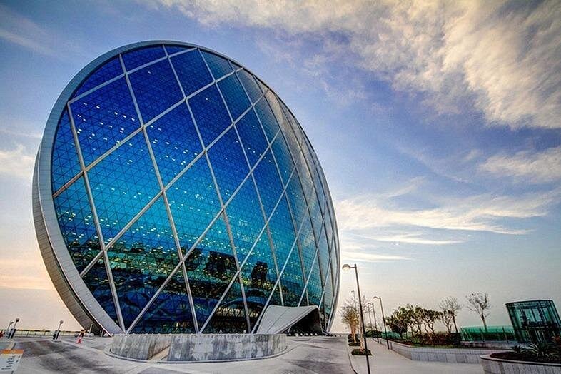 From Dubai: Abu Dhabi City Tour with Grand Mosque Visit