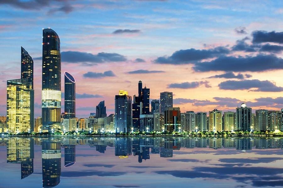 From Dubai: Abu Dhabi City Tour with Grand Mosque Visit