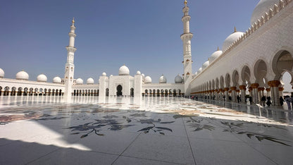 From Dubai: Abu Dhabi City Tour with Sheikh Zayed Grand Mosque and Louvre Museum Visit