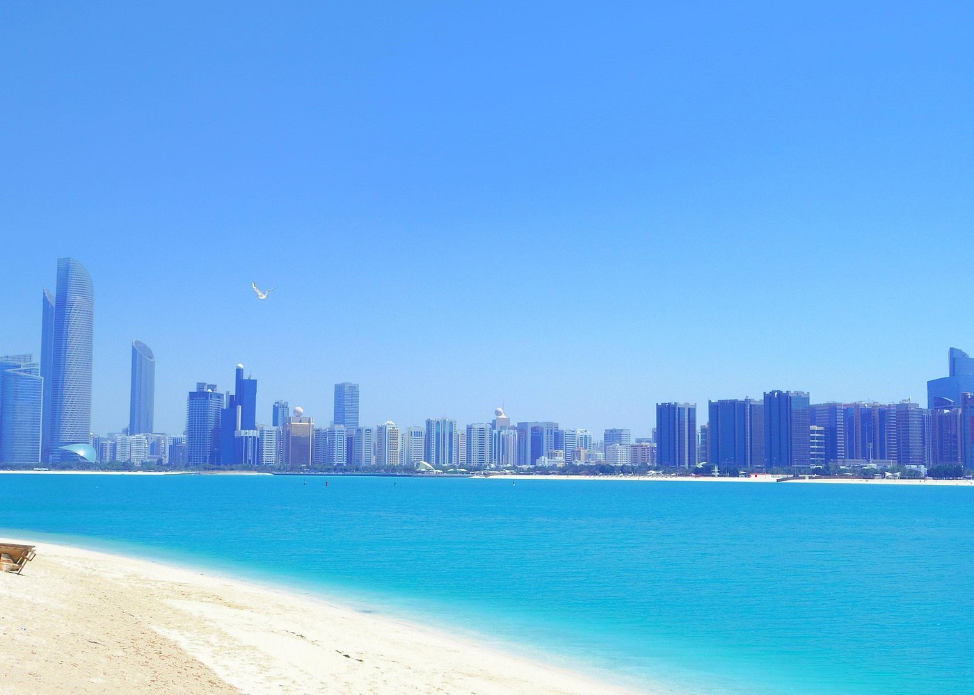 From Dubai: Abu Dhabi Day Trip with Sheikh Zayed Mosque and Ferrari World