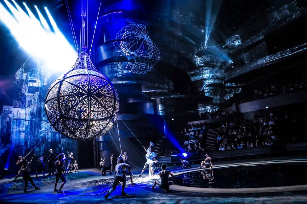 From Dubai: Dinner Cruise on Dubai Water Canal and La Perle Show with Silver Pass
