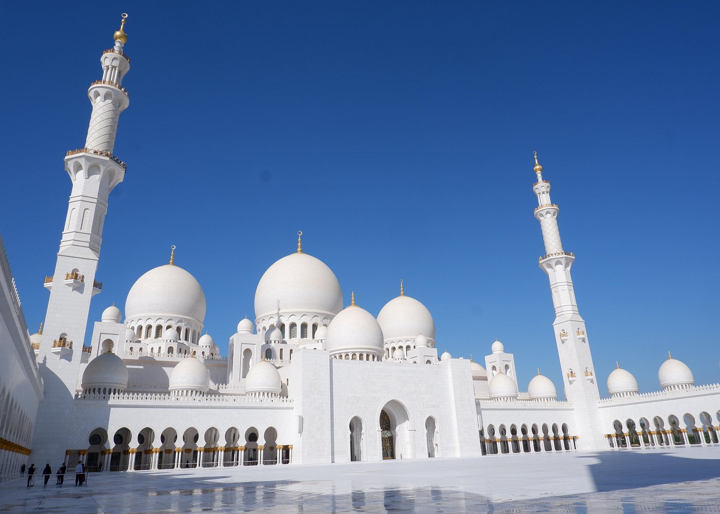 From Dubai: Private Abu Dhabi Day Trip to Sheikh Zayed Grand Mosque Visit