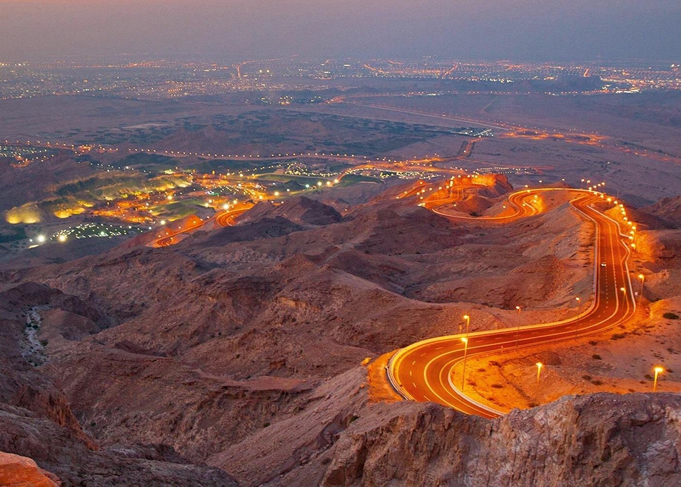 From Dubai: Private Fujairah and East Coast Tour with Al Badiyah Mosque and Forts