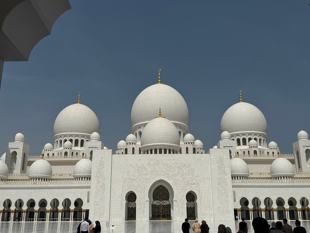 From Dubai: Private Full - Day Abu Dhabi City Tour
