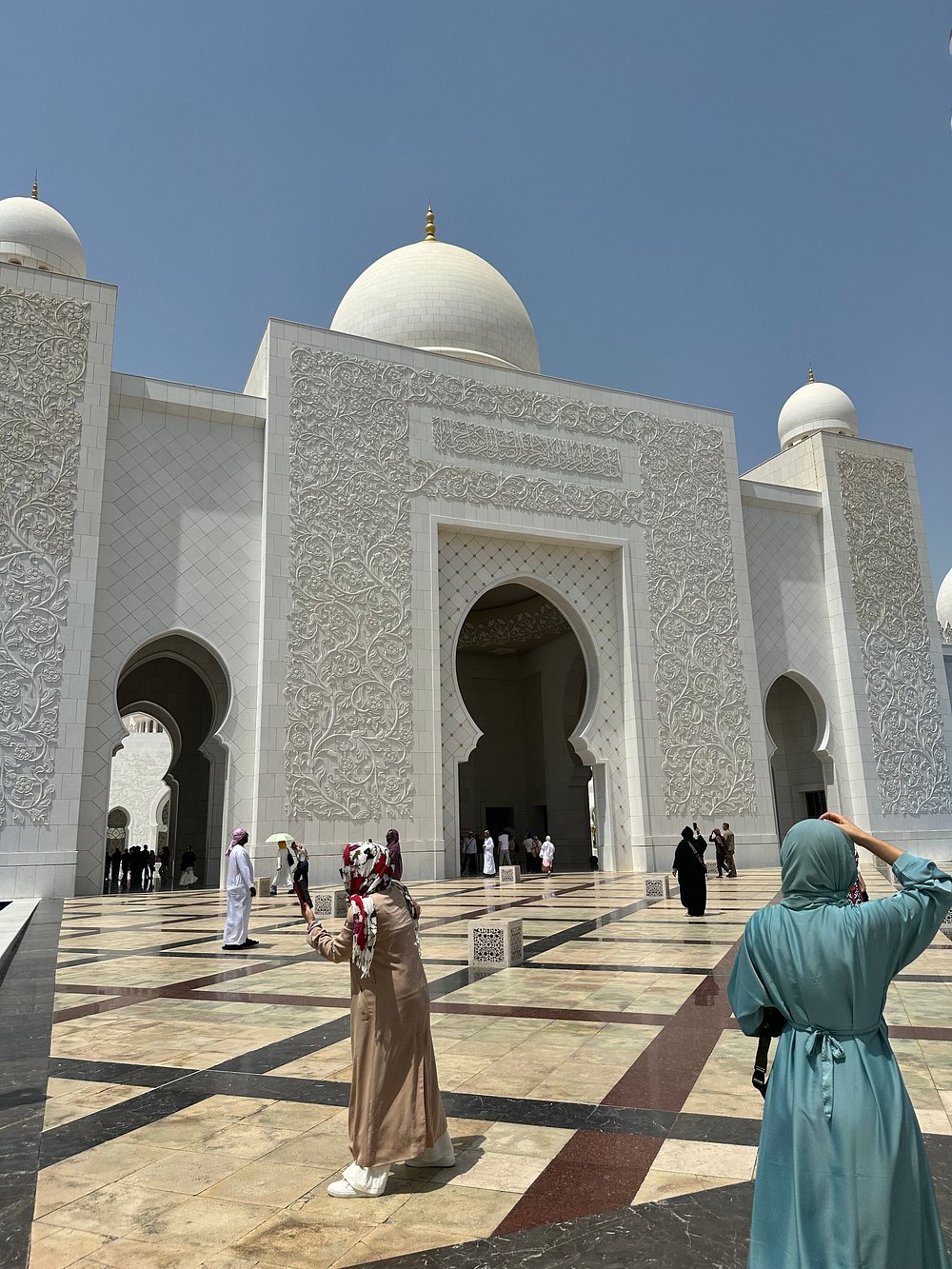 From Dubai: Private Full - Day Abu Dhabi City Tour