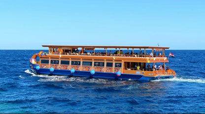 From Makadi Bay: Nefertari Snorkeling Cruise with Underwater Viewing and Lunch or Dinner