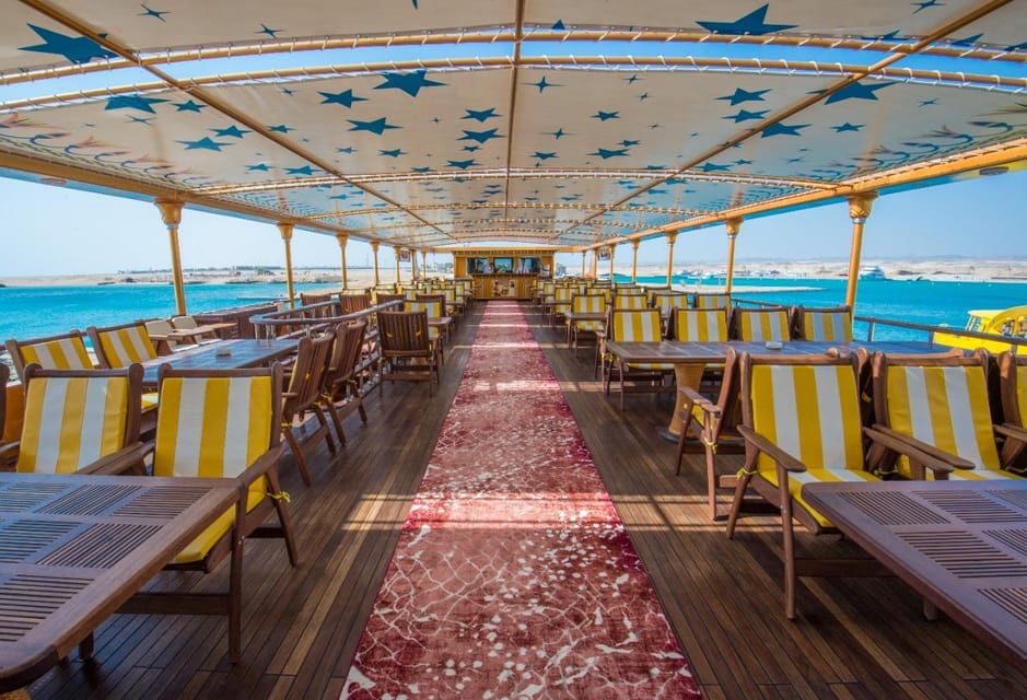 From Makadi Bay: Nefertari Snorkeling Cruise with Underwater Viewing and Lunch or Dinner