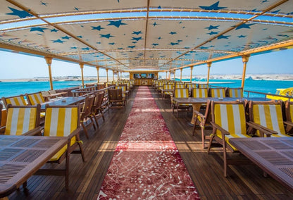 From Makadi Bay: Nefertari Snorkeling Cruise with Underwater Viewing and Lunch or Dinner