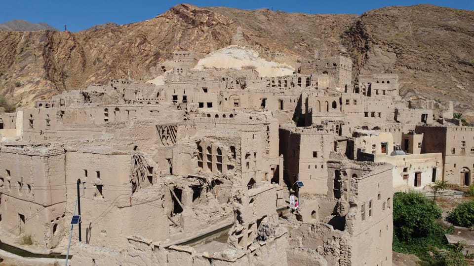 From Muscat: 5 Guided Tours Including Desert Safari, Wadi Shab & Snorkeling with Turtles