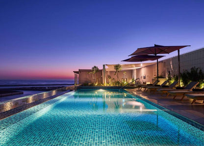 From Muscat: 8 - Day Private Oman Tour to Wadis, Desert, Mountains, and Forts