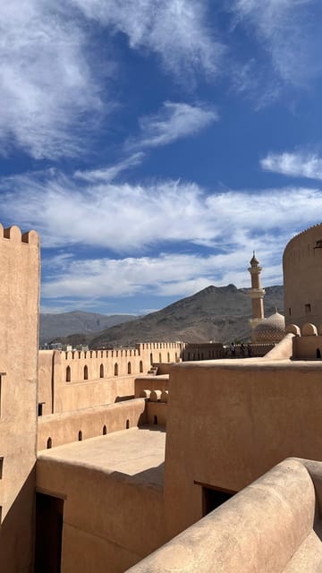 From Muscat: Nizwa Fort, Bahla, Jabreen or Oman Across Ages Museum