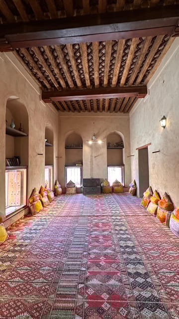 From Muscat: Nizwa Fort, Bahla, Jabreen or Oman Across Ages Museum