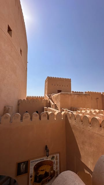 From Muscat: Nizwa Fort, Bahla, Jabreen or Oman Across Ages Museum