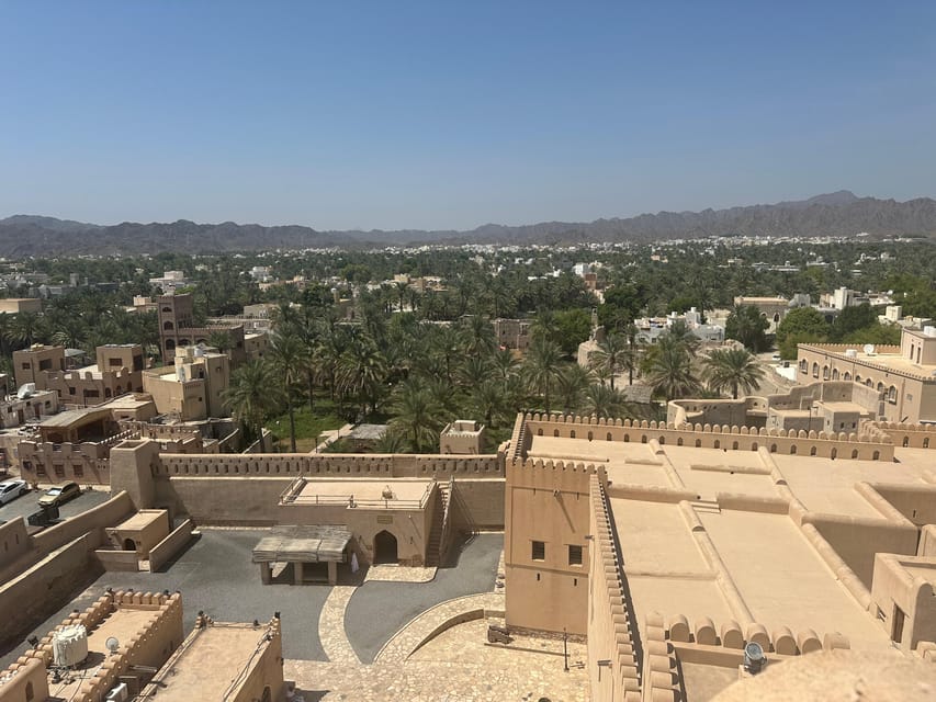 From Muscat: Nizwa Fort, Bahla, Jabreen or Oman Across Ages Museum Tour
