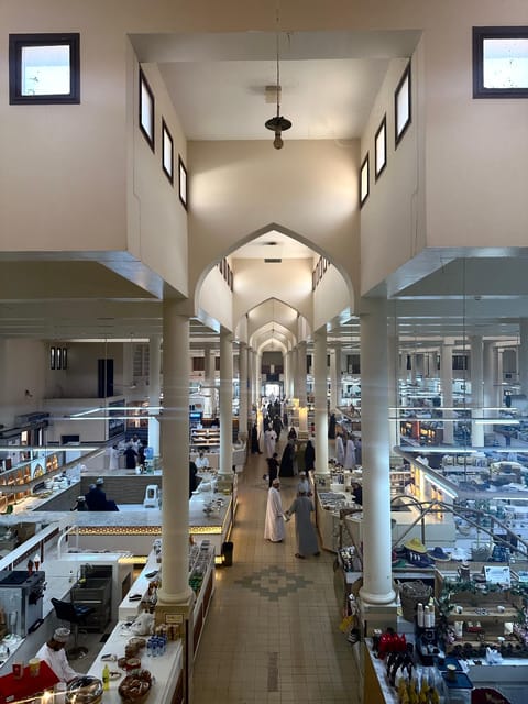 From Muscat: Nizwa Fort, Bahla, Jabreen or Oman Across Ages Museum Tour