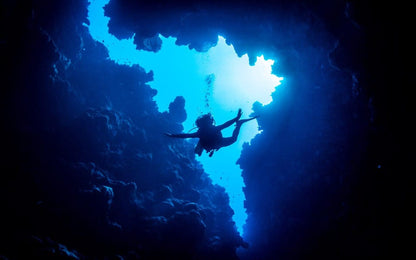 From Sharm El Sheikh or Dahab: Blue Hole and Canyon Diving Experience