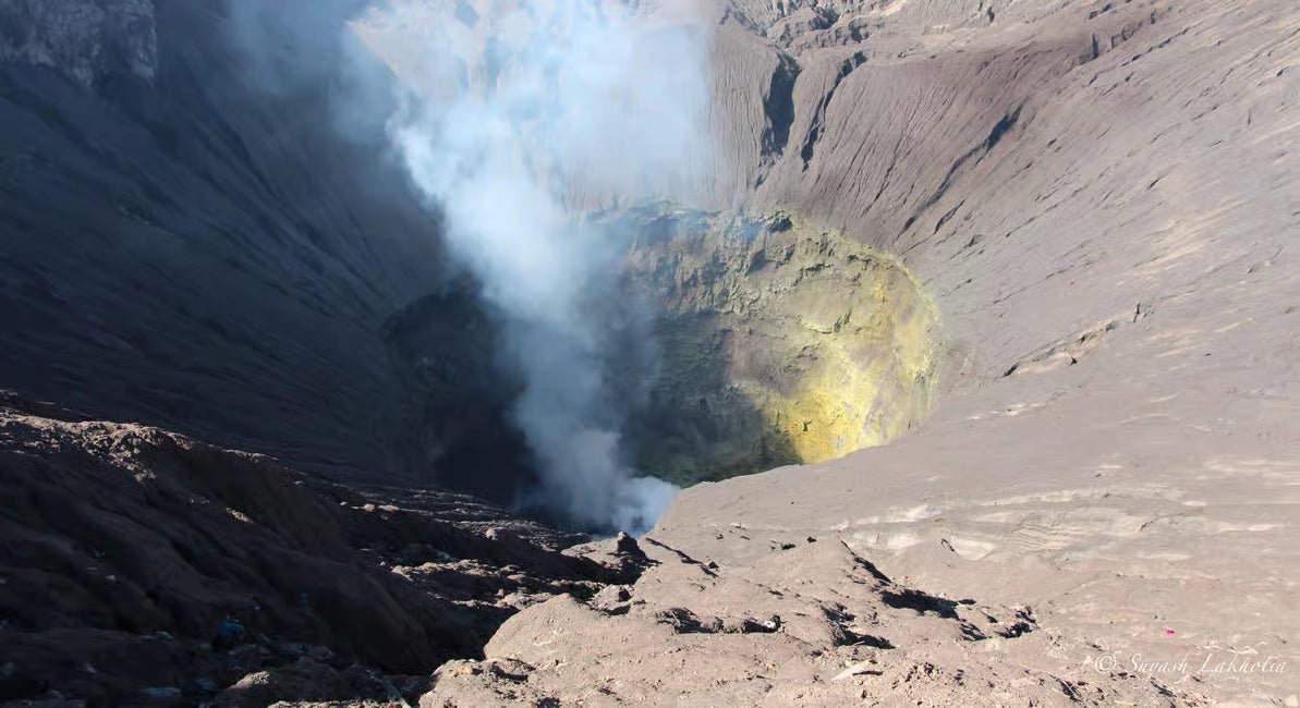 From Surabaya: 3 - Days Mount Bromo and Ijen Blue Fire Experience