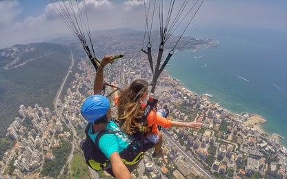 Jounieh: Paragliding im Libanon
