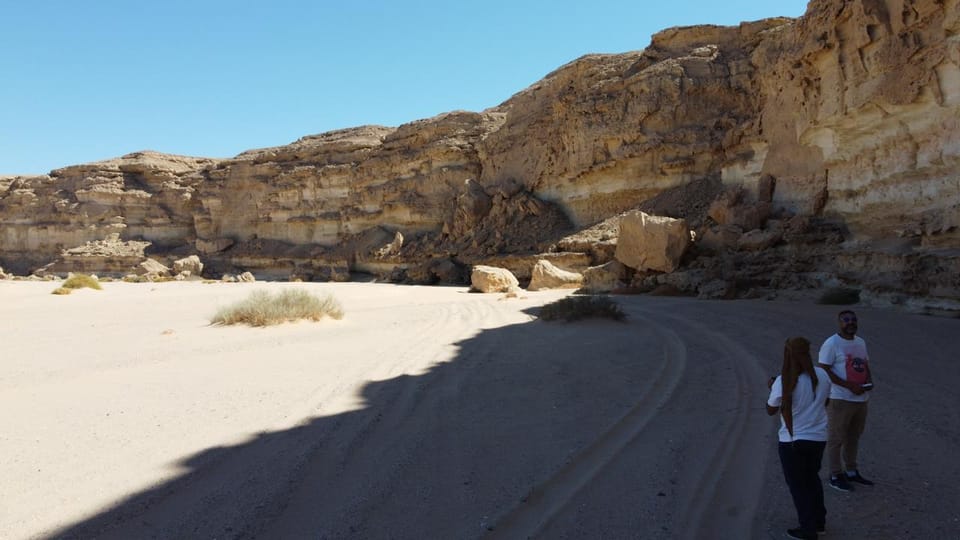 Hurghada: Desert Safari, Hiking, Oasis and Stargazing Tour