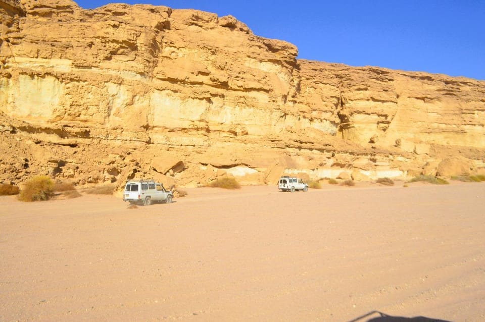 Hurghada: Desert Safari, Hiking, Oasis and Stargazing Tour