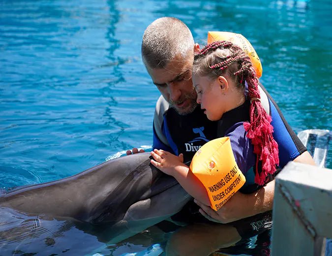Hurghada: Dolphin World Show Entry Tickets with Hotel Pickup