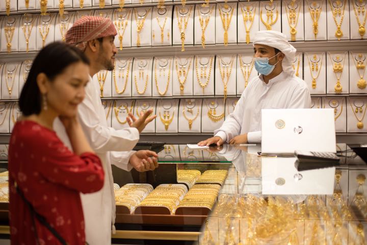 迪拜：徒步之旅（阿拉丁：露天市场、游船和美食品尝）