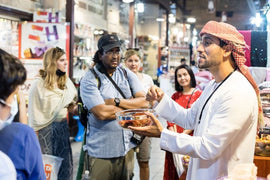 迪拜：徒步之旅（阿拉丁：露天市场、游船和美食品尝）