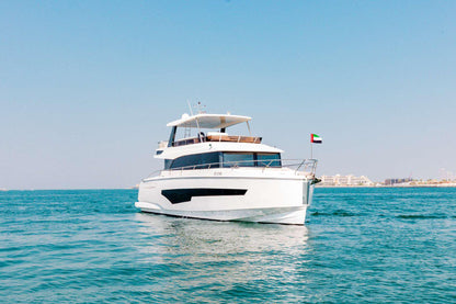 Dubai: Gala 62 ft Luksusyacht Privat Utleie