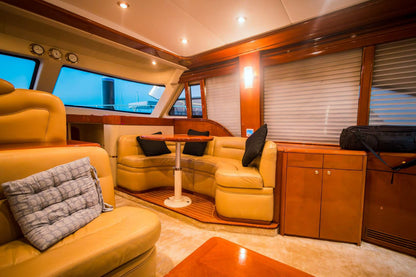Dubai: 65 ft Azimut privéjachtverhuur