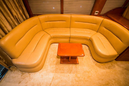 Dubai: 65 ft Azimut privéjachtverhuur