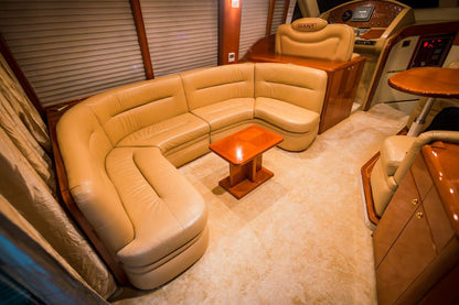 Dubai: 65 ft Azimut privéjachtverhuur