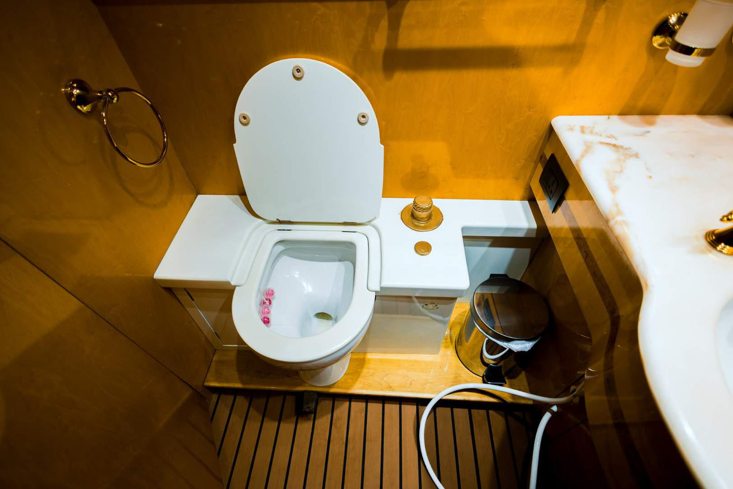 Dubai: 80 ft Azimut privéjachtverhuur