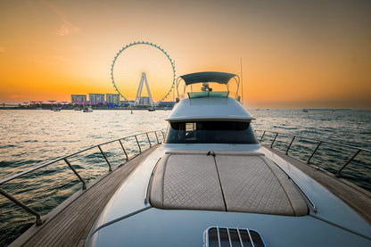 Dubai: 65 ft Azimut privéjachtverhuur