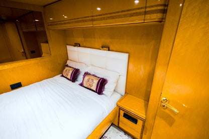 Dubai: 80 ft Azimut privéjachtverhuur