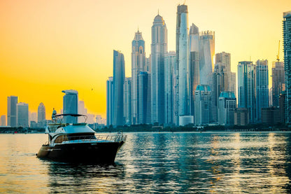 Dubai: 65 ft Azimut privéjachtverhuur
