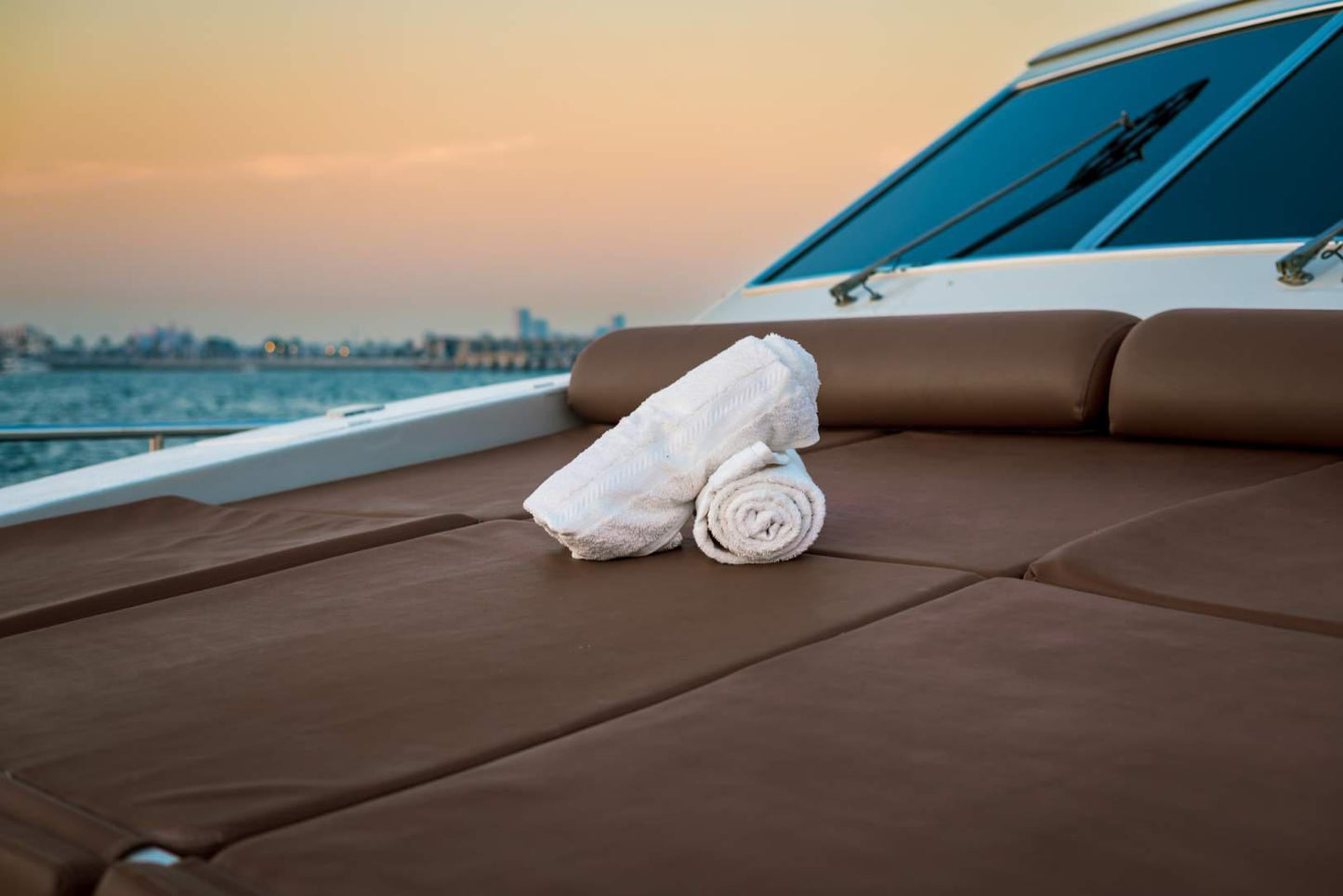 Dubai: 80 ft Azimut privéjachtverhuur
