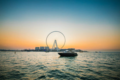 Dubai: 80 ft Azimut privéjachtverhuur