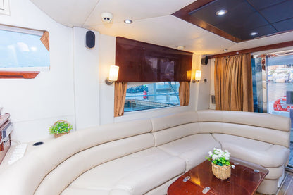 Dubaï : visite privée en yacht de 50 pieds