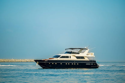 Dubai: 80 ft Azimut privéjachtverhuur