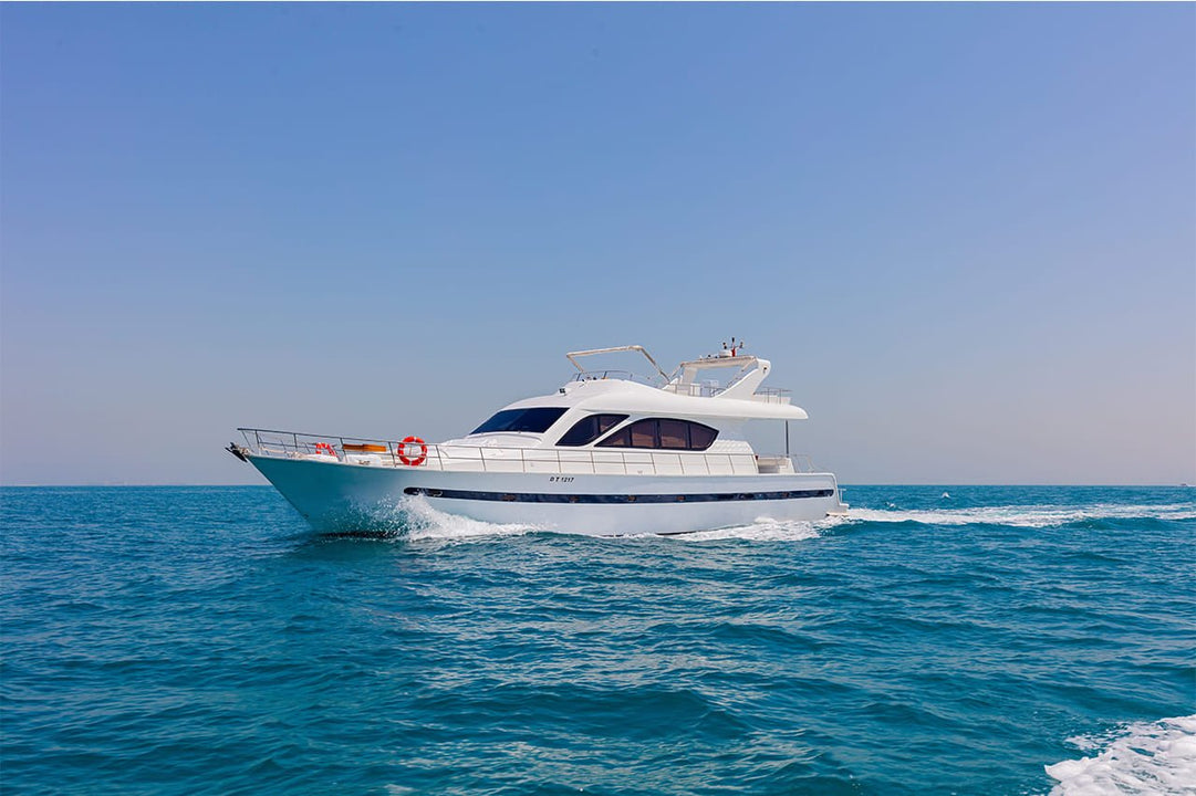 Dubai: Tour Privato in Yacht da 82 Piedi
