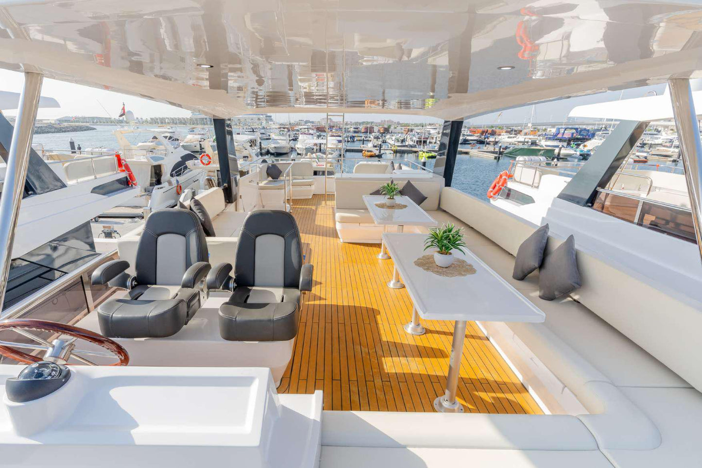 Dubai: Gala 62 ft Luksusyacht Privat Utleie