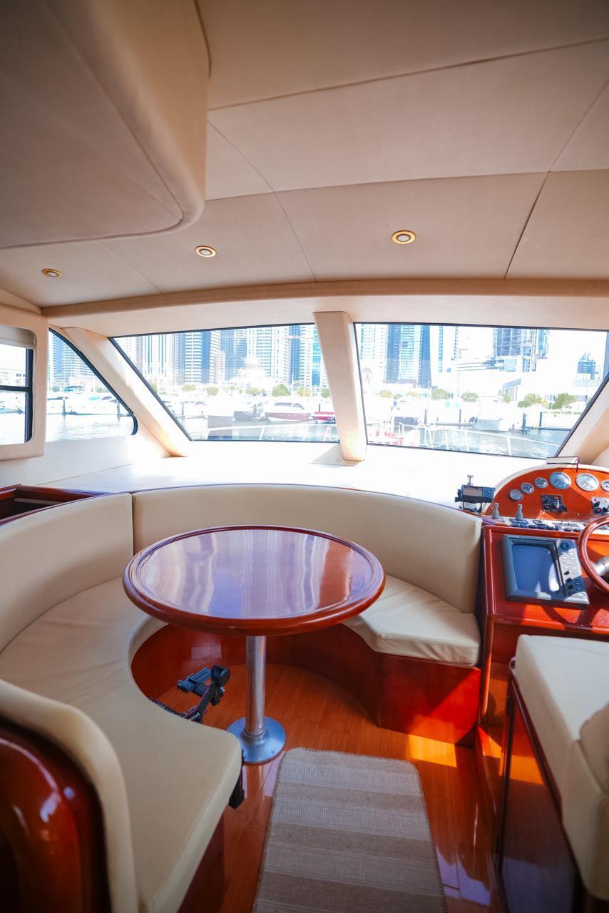 Dubaï : visite privée en yacht de 75 pieds