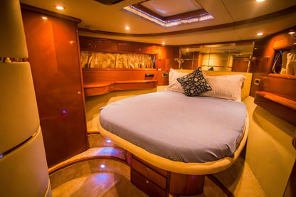 Dubai: 65 ft Azimut privéjachtverhuur