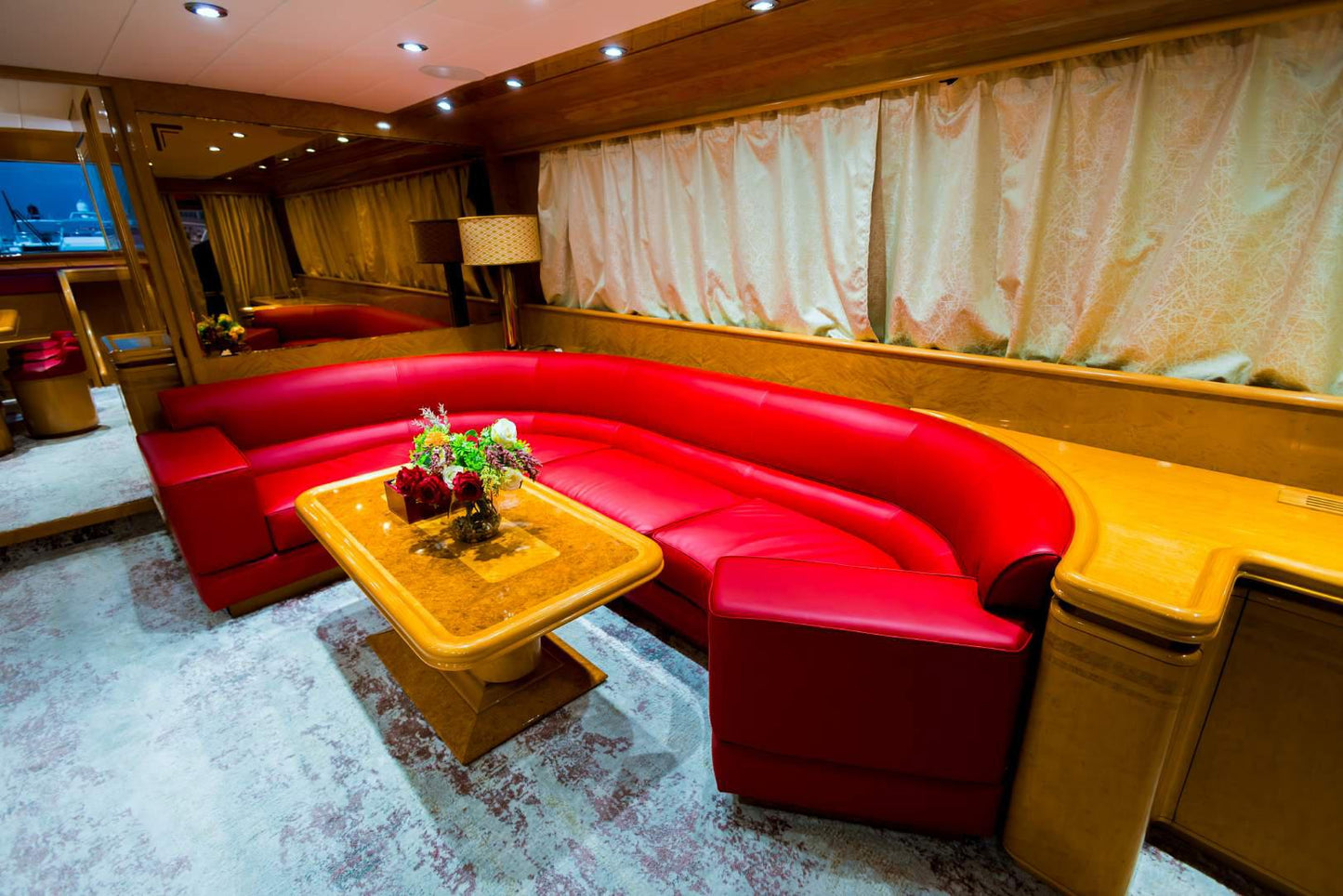 Dubai: 80 ft Azimut privéjachtverhuur